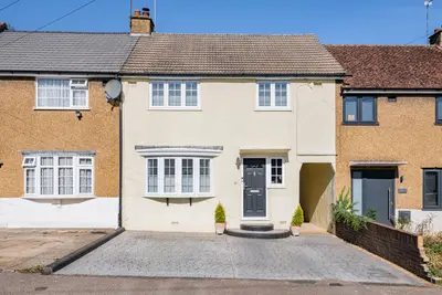 Coombes Road, London Colney, AL2