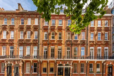 Flat 2, 10 Nevern Square, London