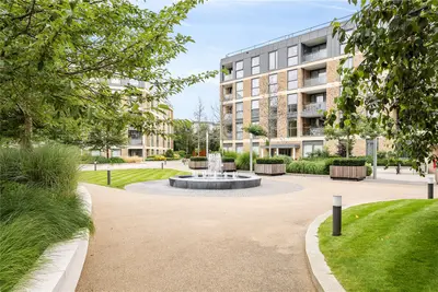 Levett Square, TW9
