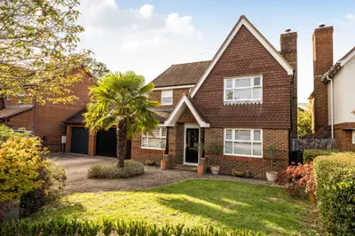 Cranham Avenue, Billingshurst, RH14