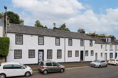 1 Low Barholm, Kilbarchan