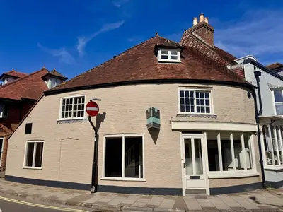 St. Thomas Street, Lymington, SO41