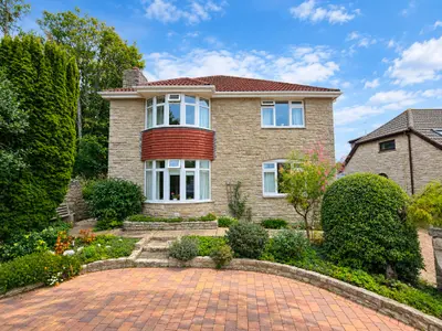 Elwell Manor Gardens, Weymouth, DT4