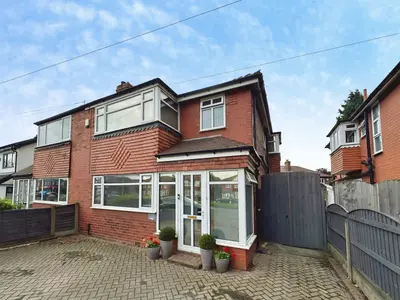 Kingsway, Burnage, M19