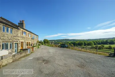 Upper Hagg, Thongsbridge, HD9