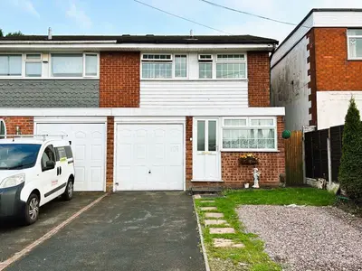 Lindon Road, Brownhills, WS8