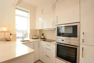 Prince Albert Road, London, NW8