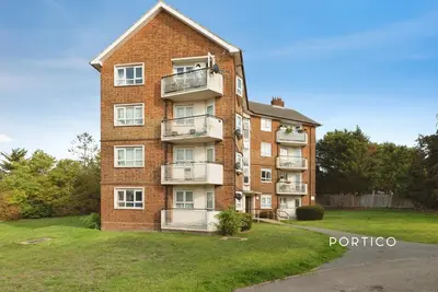 Wallers Close, Woodford Green, IG8