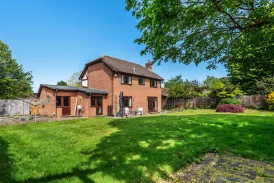 Aston Close, Ashtead, KT21