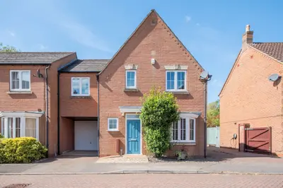 Orchard Close, Kettering, NN14