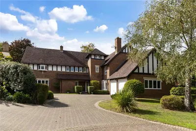Lytton Park, Cobham, Surrey, KT11 2HB