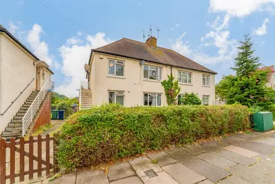 Browning Avenue, Hanwell