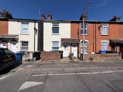 Bramford Lane, Ipswich, Suffolk, IP1 4ES