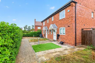 Squirrels Street, Bishopton, CV37