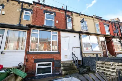 Cross Flatts Street, Beeston, LS11