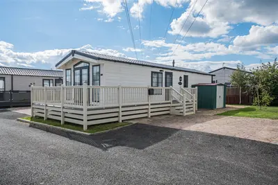 Tewkesbury Road, Norton, GL2