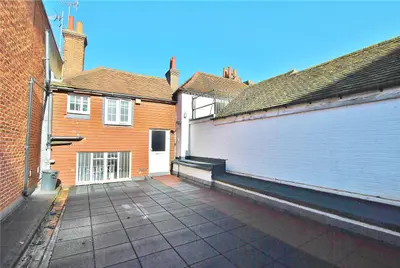 High Street, Guildford, GU1
