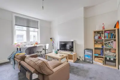 Cromwell Avenue, London, W6