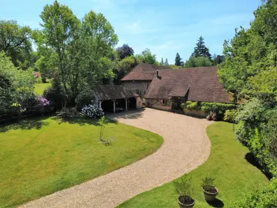 Green Lane, Churt, Farnham, Surrey, GU10 2PA