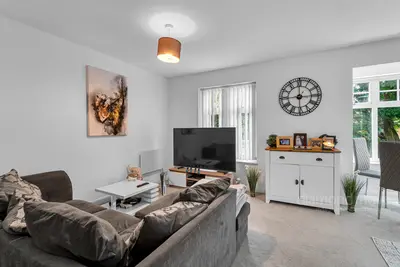 Avondale Gardens, Hounslow, TW4 5EU