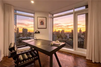 City Road, London, EC1V