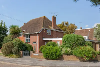 Broomfield, Sunbury-On-Thames, TW16