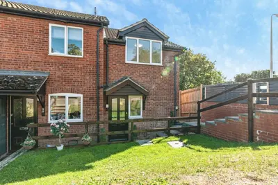 Anstey Place, Burghfield Common, RG7