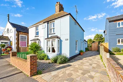 Monkton Street, Monkton, CT12