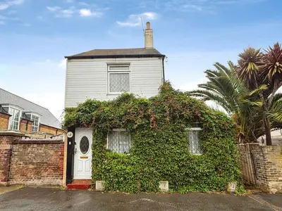Northwall Road, Deal, Kent, CT14