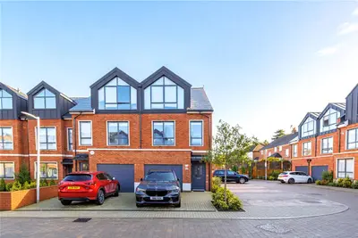Harlow Gardens, Kingston upon Thames, KT1