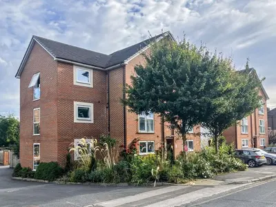 Oakridge Road, High Wycombe HP11 2FG
