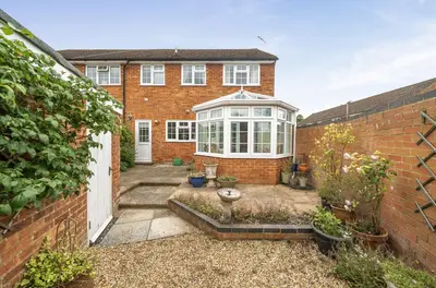 Parsons Close, Winslow, MK18