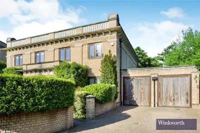 Duchess Crescent, Stanmore, HA7