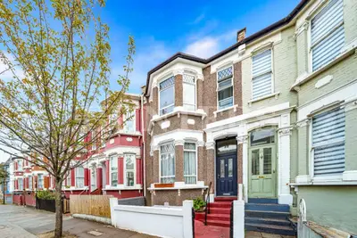 Hillside Road, London, N15