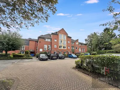 Whitehall Road, Sale, M33