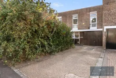 Tipton Drive, Croydon