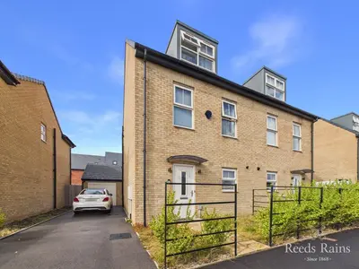 Pioneer Way, Kingswood, East Yorkshire, HU7