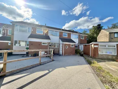 Worths Lane, Denton, M34