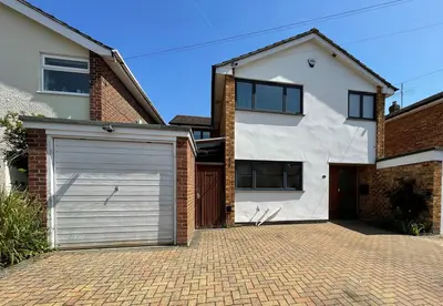 Cressington Place Bourne End, Bucks SL8 5SN