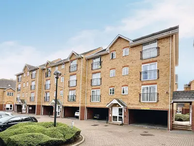 Columbia Wharf Road, Grays, RM17