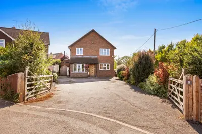The Vines, Shabbington, HP18