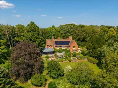 Granhams Road, Great Shelford, Cambridge, Cambridgeshire, CB22 5JY