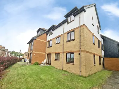 Regents Court, Grantham