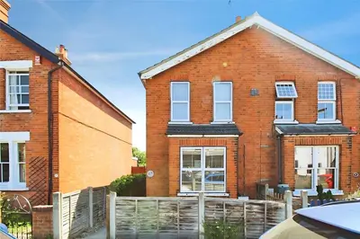 Milton Road, Egham, TW20