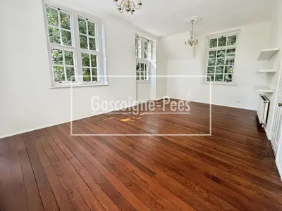 Peperharow Road, GU7