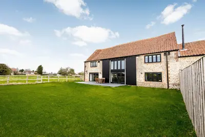 Elegantly Converted Chalk and Brick B