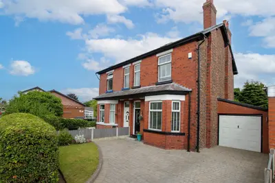 Heyes Lane, Timperley, WA15