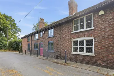 Dark Lane, Henbury