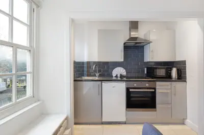 338 Park West, Edgware Road, London