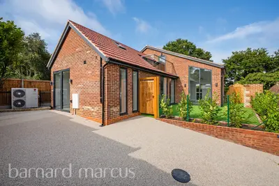 Holmwood Close, Cheam
